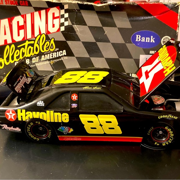 Scale Stock Car #88 Bank - Picture 3 of 9